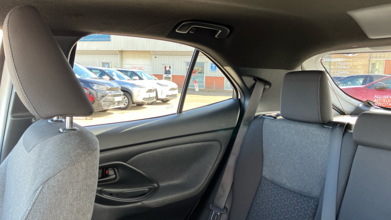 Toyota Yaris Cross 1.5 Hybrid Design 5dr CVT Hybrid Estate